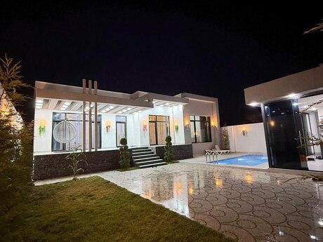 4 otaqlı həyət evi/bağ evi - Mərdəkan q. - 240 m²