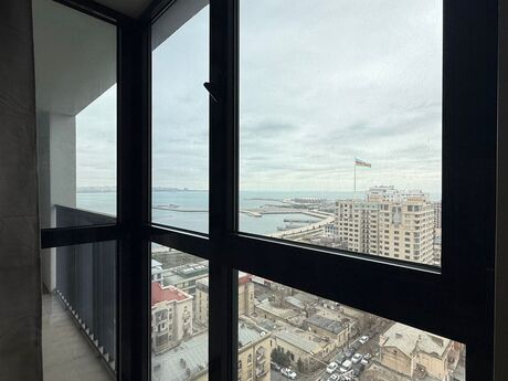 4 otaqlı yeni tikili - Bayıl q. - 148 m²