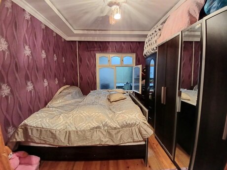 3 otaqlı köhnə tikili - Yeni Günəşli q. - 80 m²