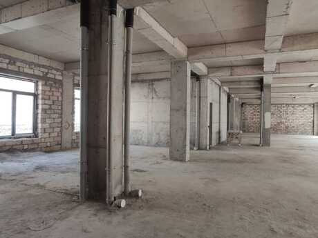 Obyekt - Ağ şəhər q. - 300 m²
