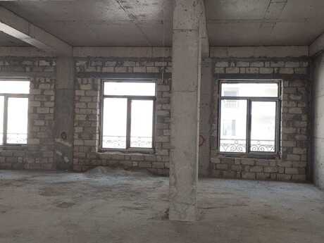 Obyekt - Ağ şəhər q. - 300 m²