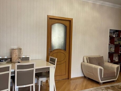 3 otaqlı köhnə tikili - İçəri Şəhər m. - 90 m²