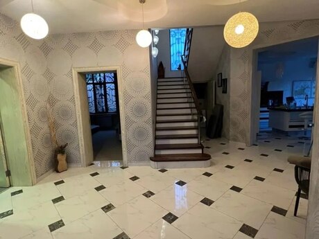 Şüvəlanda 5 otaqlı həyət evi kirayə verilir, 400 m², 199 AZN/ay, şəkil 5 / 10