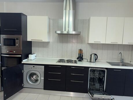 4 otaqlı yeni tikili - Nəsimi r. - 230 m²