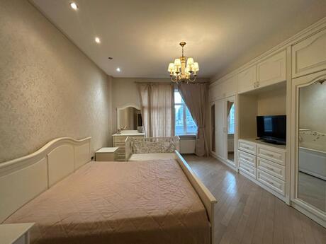 4-комнатная квартира, 186 м², Nizami: 545 000 ₼ 5