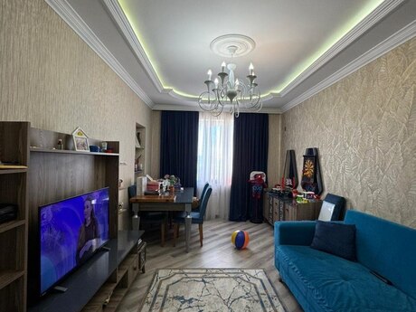 Elan №5824364 - Bakı, Yeni Günəşli q., 2 otaqlı, 65 m², 8/9 mərtəbə