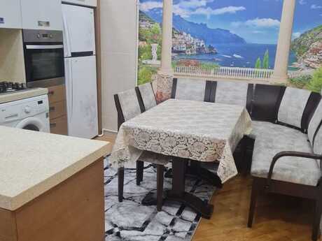 2-комн. новостройка - м. 8 ноября - 70 м²