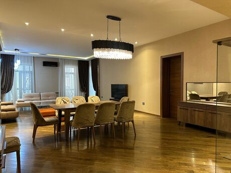 4-комн. новостройка - м. 28 мая - 200 м²