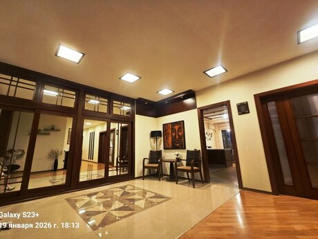 Elan №5824789 - Bakı, Nəsimi r., 3 otaqlı, 186 m², 11/18 mərtəbə