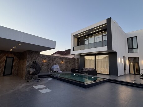 4 otaqlı həyət evi/bağ evi - Mərdəkan q. - 200 m²