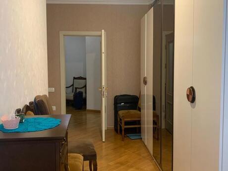 3 otaqlı mənzil, 115 m², Neftçilər: 264 000 ₼ 5