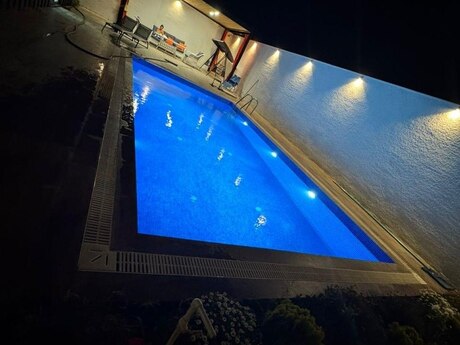 4 otaqlı həyət evi/bağ evi - Bilgəh q. - 250 m²