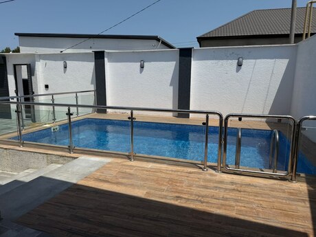 4 otaqlı həyət evi/bağ evi - Mərdəkan q. - 200 m²