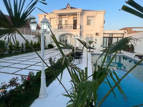 5 otaqlı həyət evi/bağ evi - Buzovna q. - 400 m²