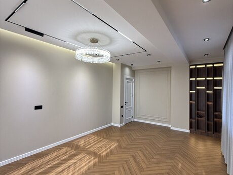 4 otaqlı yeni tikili - Nəsimi r. - 140 m²