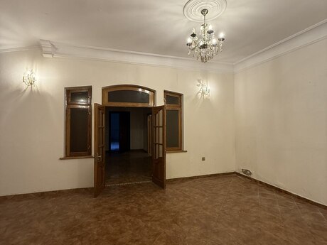 6 otaqlı həyət evi, 450 m², Elmlər Akademiyası: 1 500 000 ₼ 5