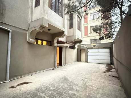 6 otaqlı həyət evi, 450 m², Elmlər Akademiyası: 1 500 000 ₼ 4