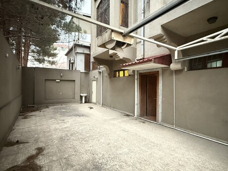 6 otaqlı həyət evi, 450 m², Elmlər Akademiyası: 1 500 000 ₼ 3