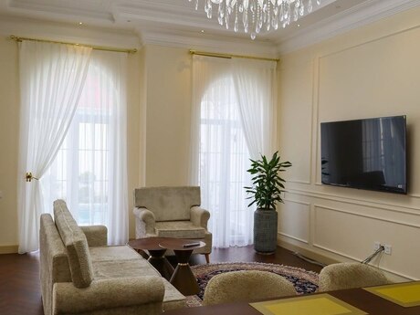 Mərdəkanda 4 otaqlı həyət evi kirayə verilir, 250 m², 1 000 AZN/ay, şəkil 5 / 10