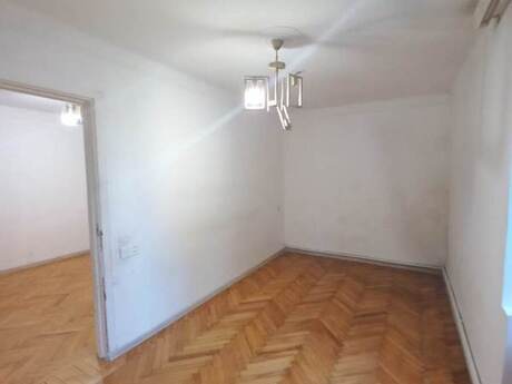 2 otaqlı köhnə tikili - Elmlər Akademiyası m. - 48 m²