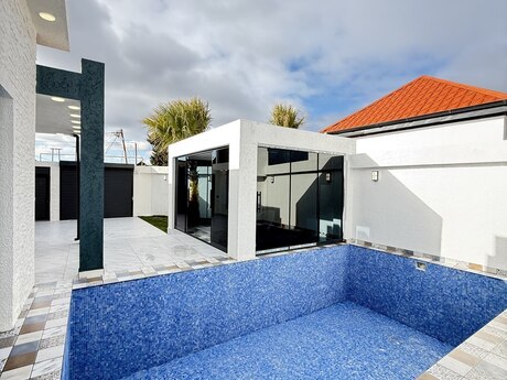 4 otaqlı həyət evi/bağ evi - Şüvəlan q. - 160 m²