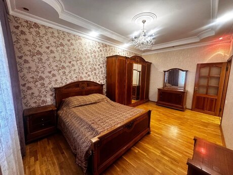 3 otaqlı mənzil, 112 m², İnşaatçılar: 300 000 ₼ 3