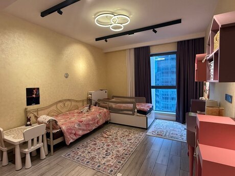 3 otaqlı yeni tikili - Nəsimi r. - 140 m²