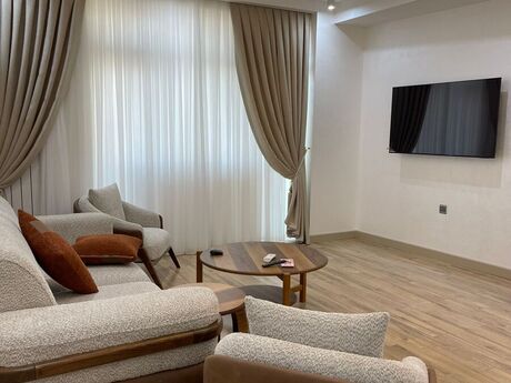 Объявление №5827299 - Баку, м. 8 ноября, 3-комн., 148 м², 10/27 этаж