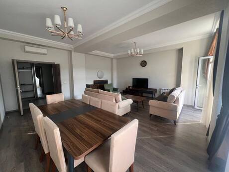 4 otaqlı yeni tikili - Ağ şəhər q. - 200 m²