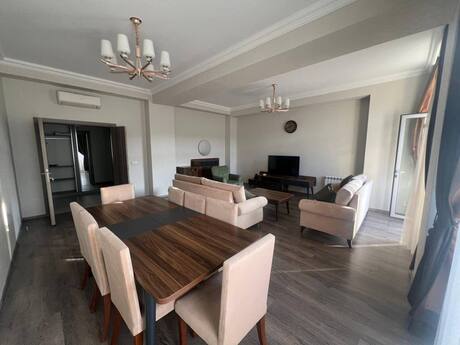 4 otaqlı yeni tikili - Ağ şəhər q. - 200 m²