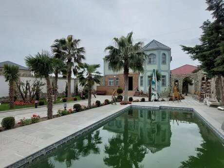 5 otaqlı həyət evi/bağ evi - Buzovna q. - 350 m²