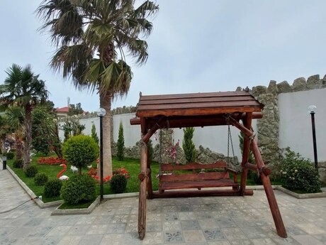 5 otaqlı həyət evi/bağ evi - Buzovna q. - 350 m²