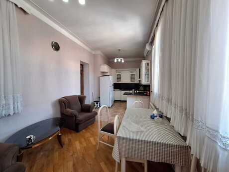 4 otaqlı köhnə tikili - Nəriman Nərimanov m. - 200 m²