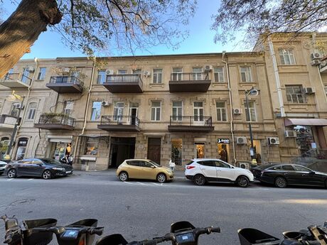 3 otaqlı köhnə tikili - İçəri Şəhər m. - 90 m²