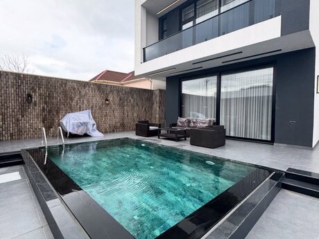 4 otaqlı həyət evi/bağ evi - Mərdəkan q. - 250 m²