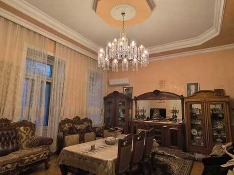 Продаётся 4-комнатная квартира в старом фонде, Sahil, 148 м², 690 000 AZN, фото 5 / 12