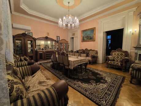4 otaqlı köhnə tikili - Sahil m. - 148 m²