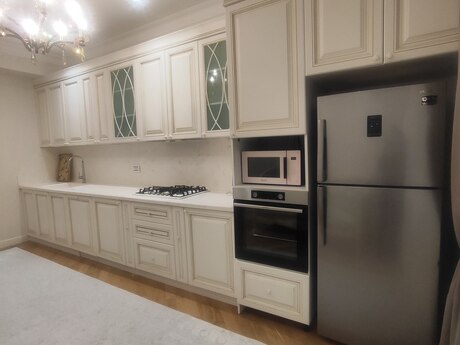 Аренда: 4-комнатная квартира, 220 м², Gənclik: 1 700 ₼/мес 4