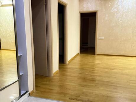 4 otaqlı yeni tikili - 28 May m. - 190 m²