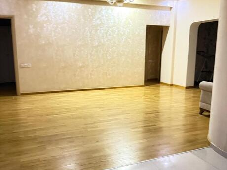 4 otaqlı yeni tikili - 28 May m. - 190 m²