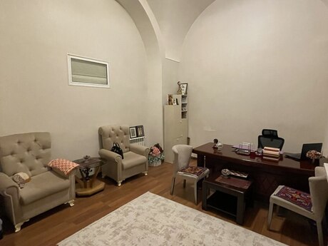 2 otaqlı köhnə tikili - Sahil m. - 65 m²