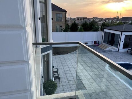 5 otaqlı həyət evi/bağ evi - Buzovna q. - 400 m²
