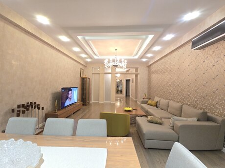 4 otaqlı yeni tikili - Elmlər Akademiyası m. - 170 m²