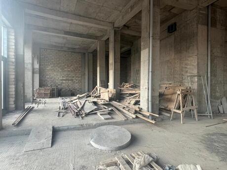 Obyekt - Ağ şəhər q. - 570 m²