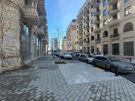 Obyekt - Ağ şəhər q. - 339 m²