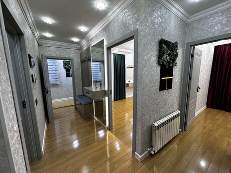 3 otaqlı köhnə tikili - Xalqlar Dostluğu m. - 67 m²