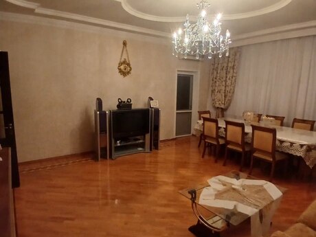 3 otaqlı yeni tikili - Azadlıq Prospekti m. - 138 m²