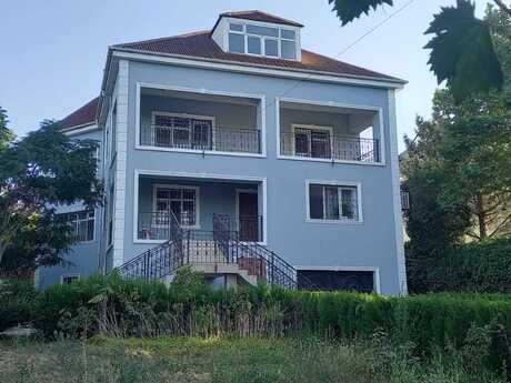 8 otaqlı həyət evi/bağ evi - Görədil q. - 550 m²