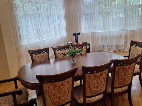 8 otaqlı həyət evi/bağ evi - Görədil q. - 550 m²