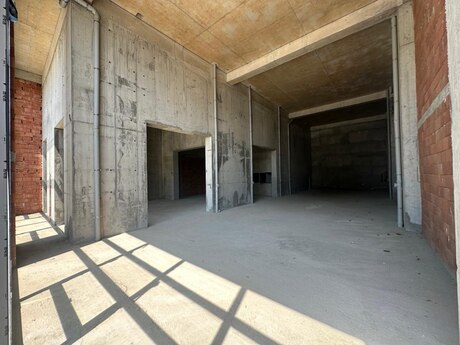 Obyekt - Şah İsmayıl Xətai m. - 301 m²